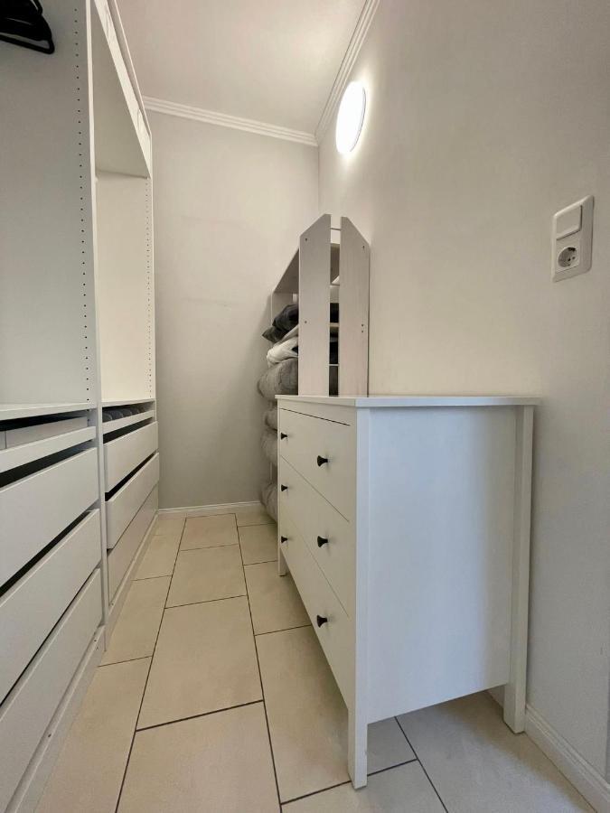 Easystay#4 Home Cinema Ferienwohnung In Kliniknaehe Mit Balkon, Boxspringbett & Netflix Bad Oeynhausen Extérieur photo
