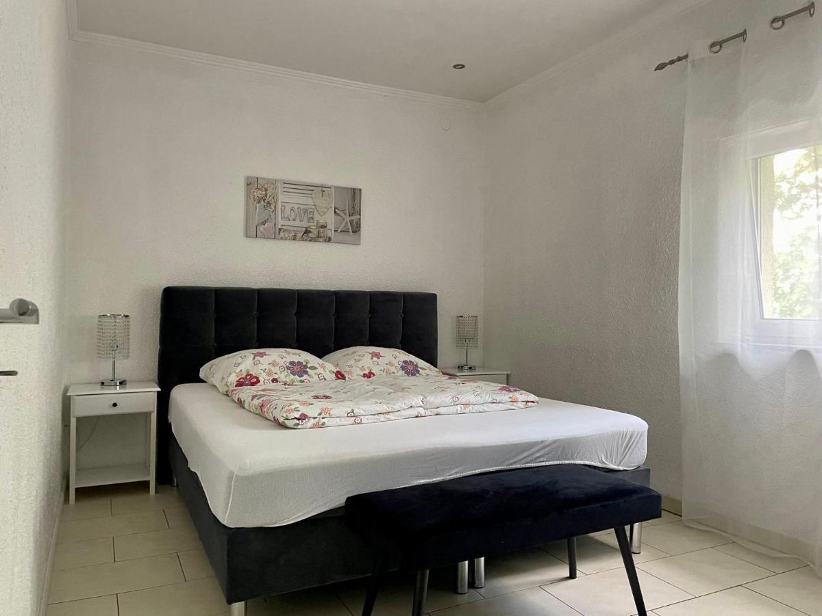Easystay#4 Home Cinema Ferienwohnung In Kliniknaehe Mit Balkon, Boxspringbett & Netflix Bad Oeynhausen Extérieur photo